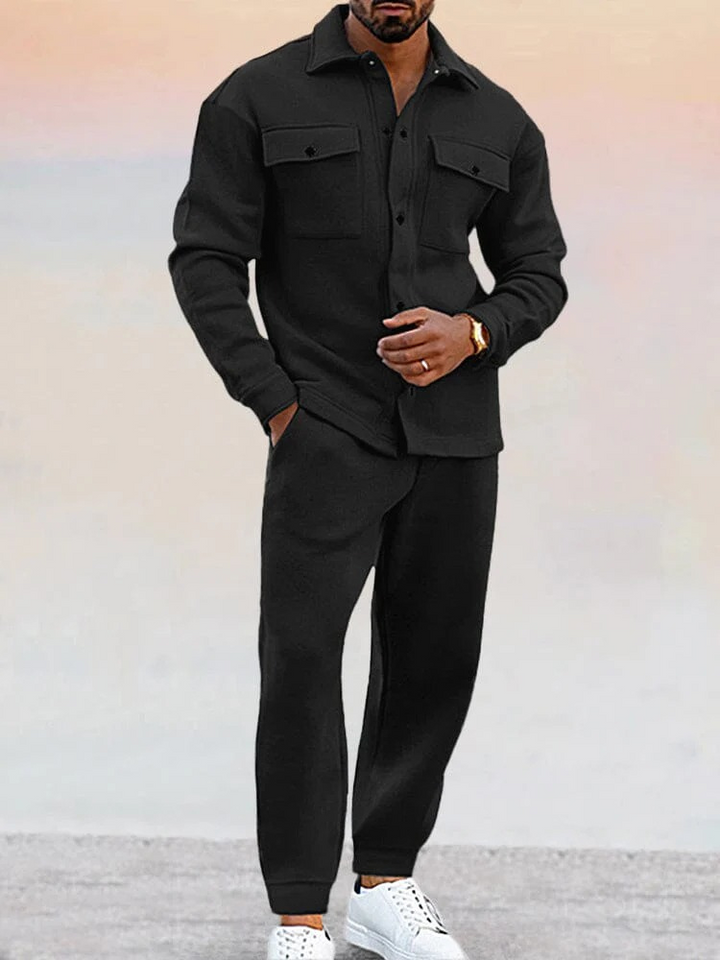 Zweiteiliges Herren-Outfit-Set mit bequemem Schnitt und modernem Streetwear-Stil








