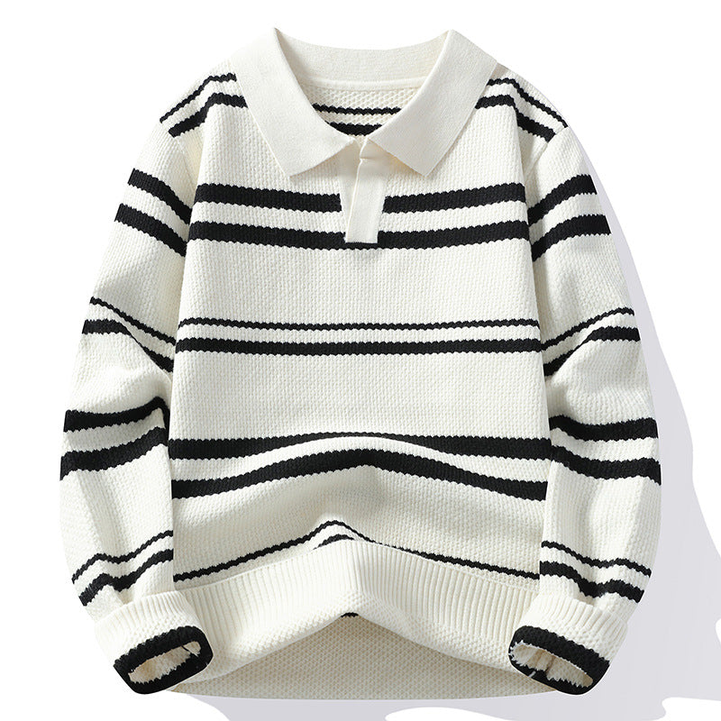 Moderner, weicher Herren-Strickpullover, ideal für komfortable und stilvolle Winteroutfits.