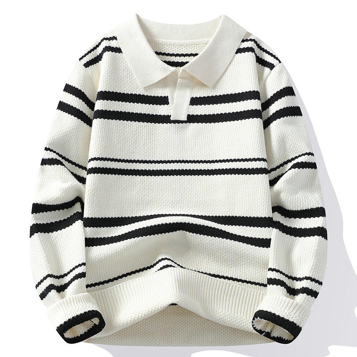 Moderner, weicher Herren-Strickpullover, ideal für komfortable und stilvolle Winteroutfits.