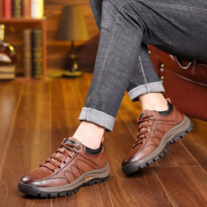 Outdoor-Schnürschuhe für Herren mit rutschfester Sohle und atmungsaktivem Design für maximalen Komfort im Freien