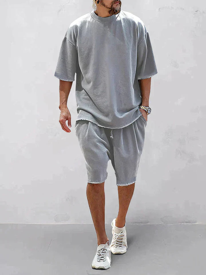 Stilvolles und bequemes Oversized-Set für moderne Männer – perfekter Mix aus Trend und Komfort.