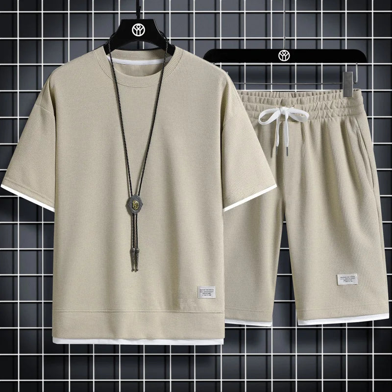 Stylisches Set für Outdoor-Aktivitäten, ideal für Wandern, Radfahren und mehr.