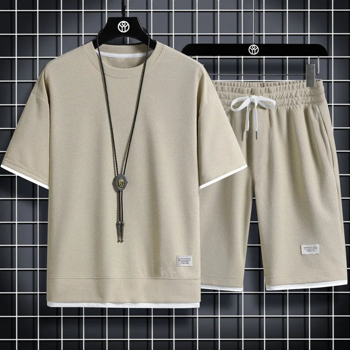 Stylisches Set für Outdoor-Aktivitäten, ideal für Wandern, Radfahren und mehr.