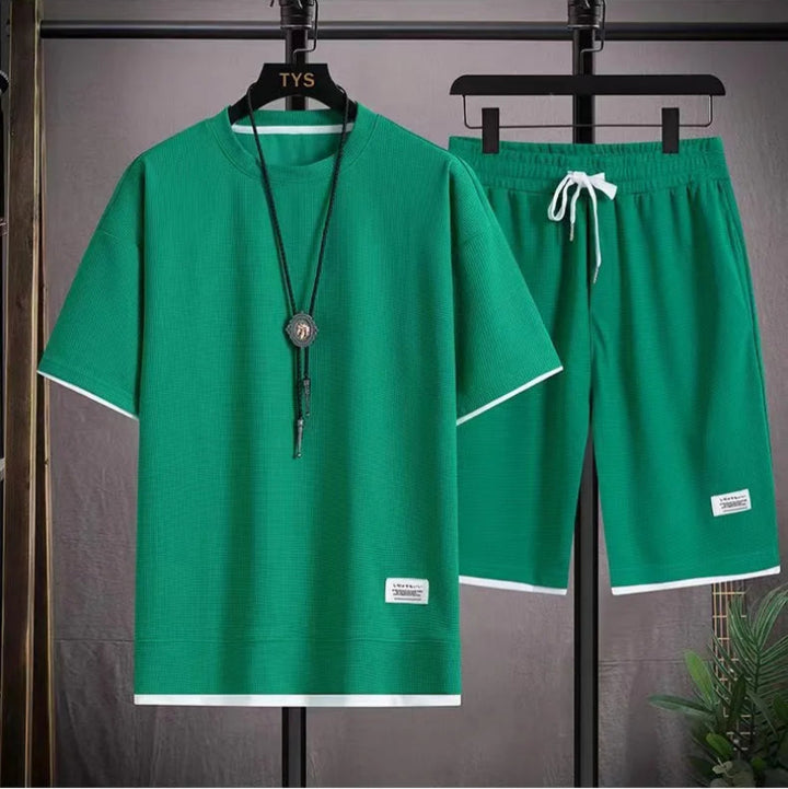 Stylisches Set für Outdoor-Aktivitäten, ideal für Wandern, Radfahren und mehr.