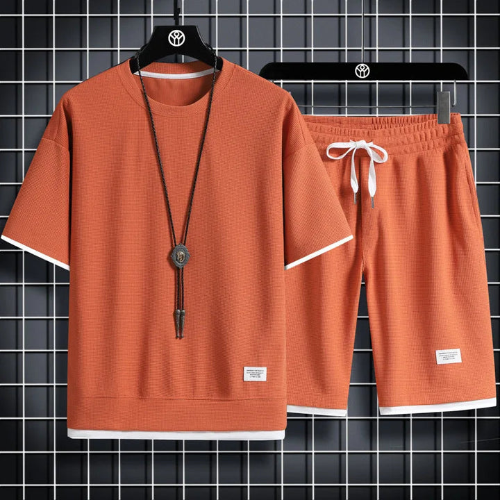 Stylisches Set für Outdoor-Aktivitäten, ideal für Wandern, Radfahren und mehr.