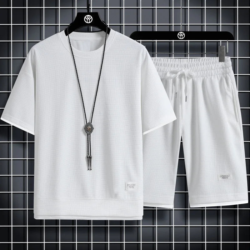 Stylisches Set für Outdoor-Aktivitäten, ideal für Wandern, Radfahren und mehr.