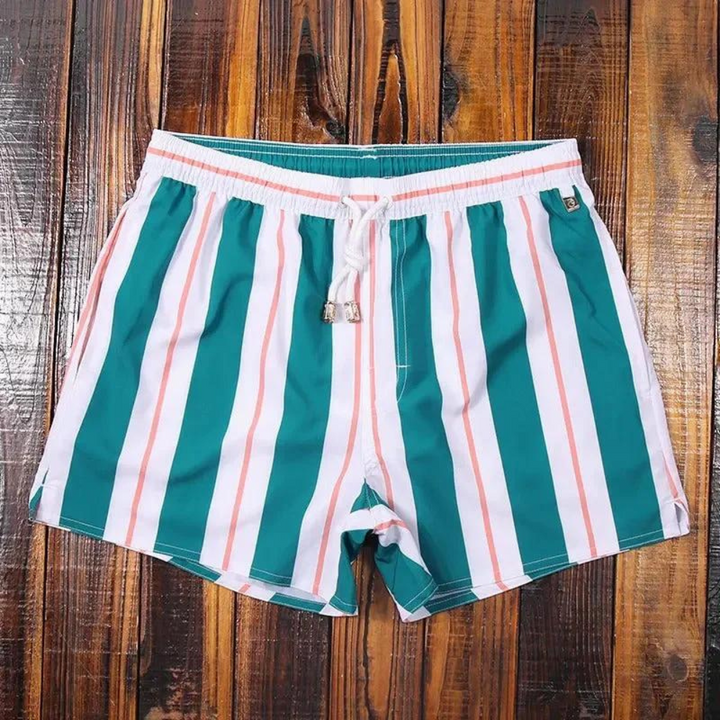 Premium Badeshorts für den Sommer mit schnelltrocknendem Material und bequemem Schnitt.