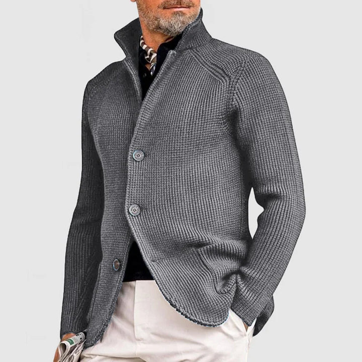 Premium-Strickjacke für Männer, ideal für elegante Outfits an kühlen Herbst- und Wintertagen.