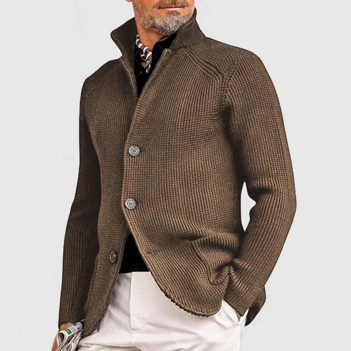 Premium-Strickjacke für Männer, ideal für elegante Outfits an kühlen Herbst- und Wintertagen.