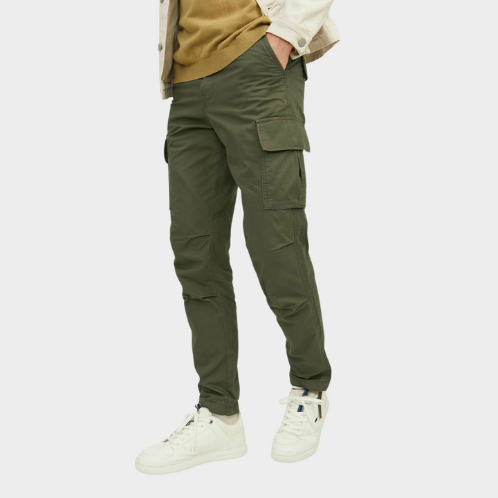 Robuste Cargo-Hose für Männer mit strapazierfähigem Material und praktischen Taschen für Outdoor und Arbeit