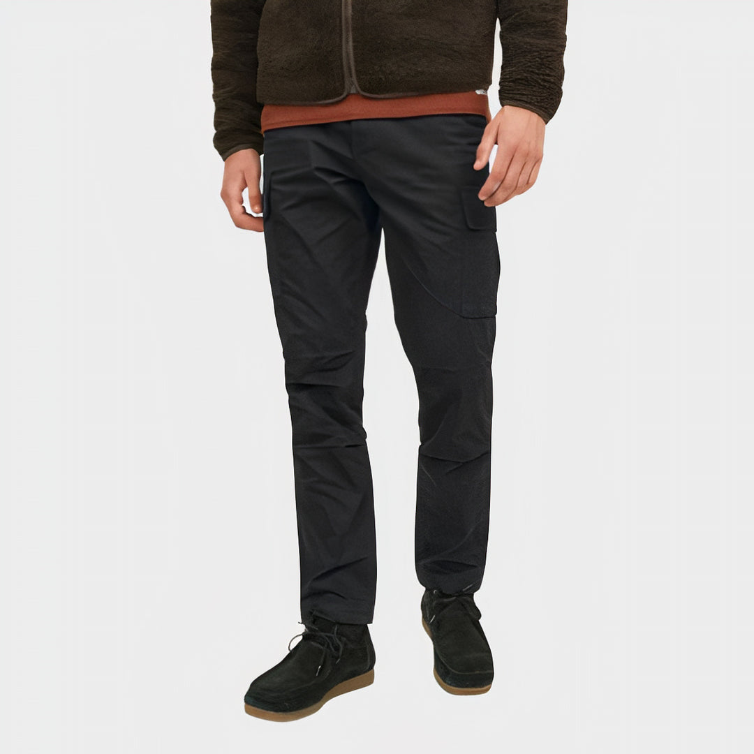 Robuste Cargo-Hose für Männer mit strapazierfähigem Material und praktischen Taschen für Outdoor und Arbeit