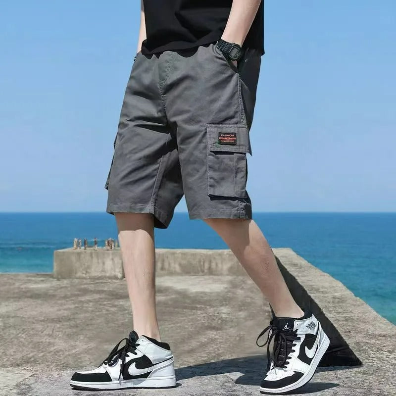 Schicke Sommer-Cargo-Shorts für Männer – leicht, bequem und funktional für warme Tage.