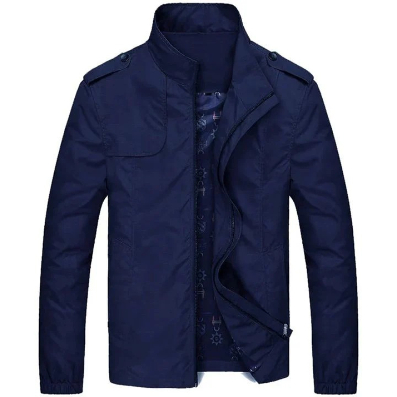 Sportliche Herren-Sommerjacke mit leichtem, atmungsaktivem Material und Reißverschlusstaschen









