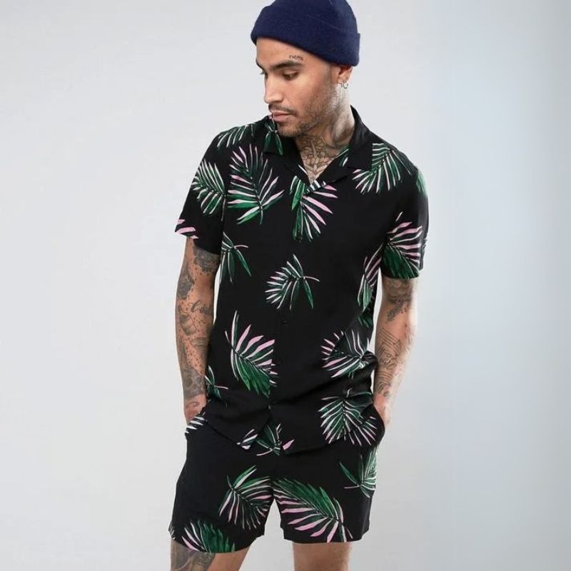 Trendiges Sommerset aus Hemd und Hose für einen entspannten Look an warmen Tagen