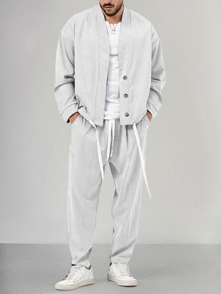 Stilvolle Kombination aus Strickjacke und Hose für zeitlose Eleganz und Komfort