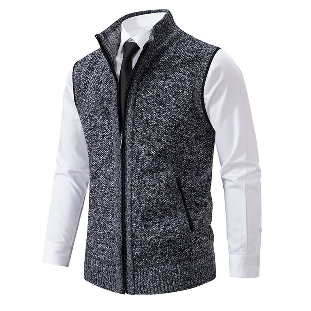 Moderne und warme Herrenweste in stylischem Design, ideal für kühle Tage und vielseitige Anlässe.