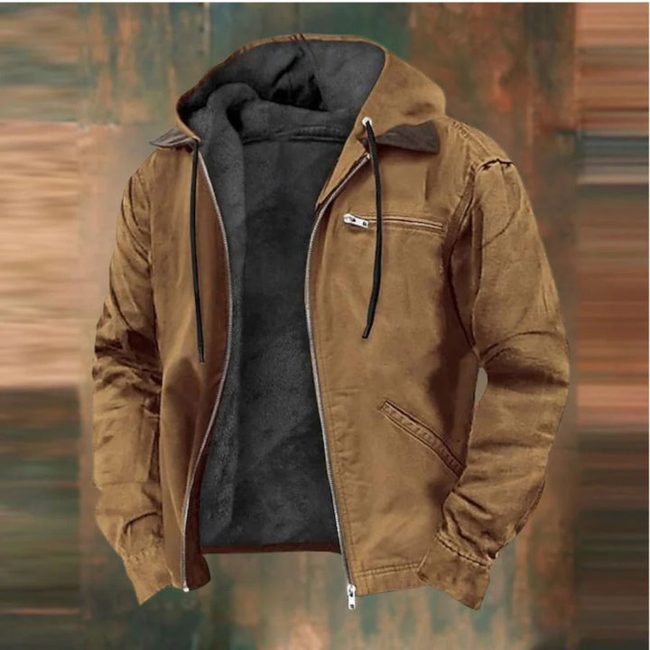 Stylische Kapuzenjacke für Männer – ideal für Herbst- und Wintertage.