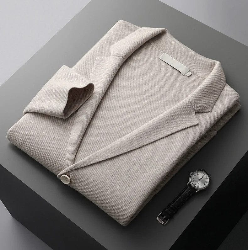 Stylischer Strickcardigan für Männer in elegantem Design, ideal für verschiedene Anlässe.