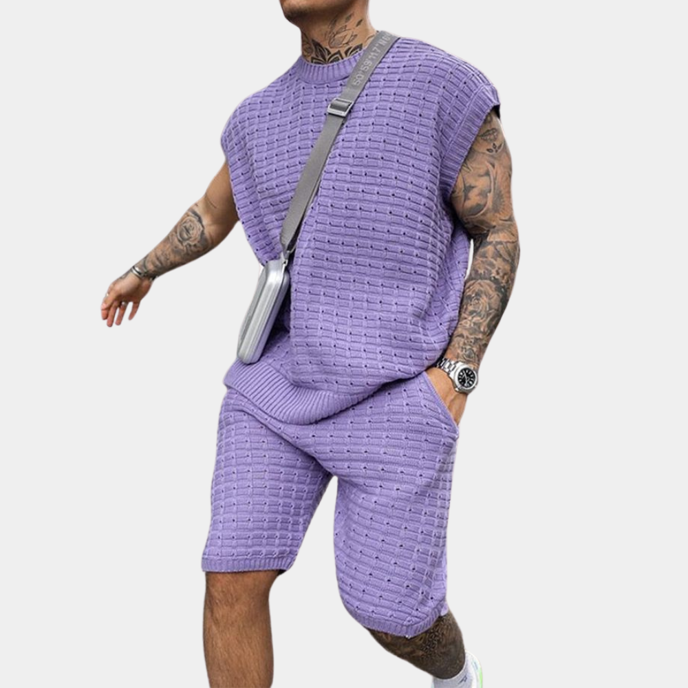 Stylisches 2-teiliges Herrenset für den Sommer mit leichtem Stoff und modernem Design für warme Tage.