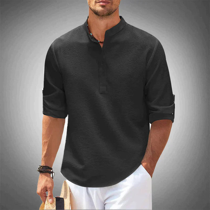 Stylisches Shirt für den Sommer – modernes Design und atmungsaktives Material für warme