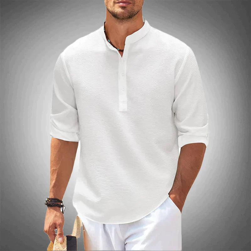 Stylisches Shirt für den Sommer – modernes Design und atmungsaktives Material für warme