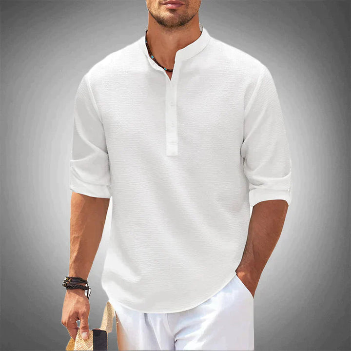 Stylisches Shirt für den Sommer – modernes Design und atmungsaktives Material für warme