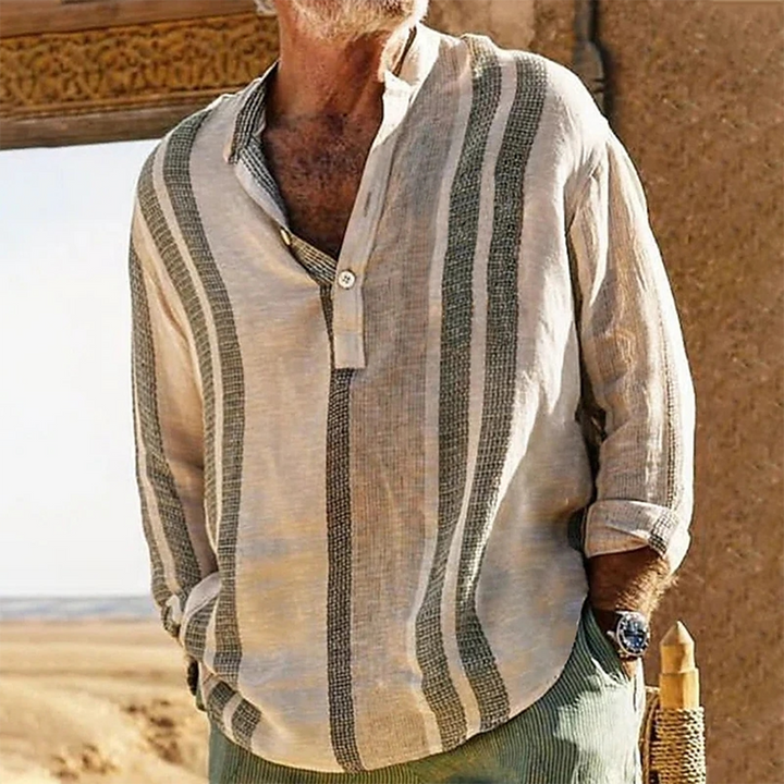 Stylisches Strandhemd für Männer – leicht, atmungsaktiv und perfekt für den Sommer.