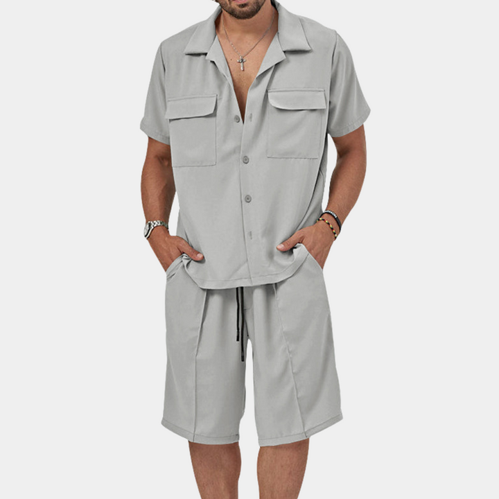 Trendiges Sommer-Set für Herren mit Polo & Shorts – stilvoll und bequem