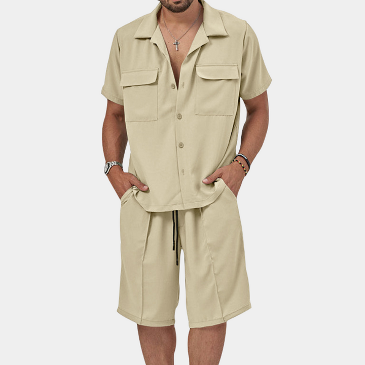 Trendiges Sommer-Set für Herren mit Polo & Shorts – stilvoll und bequem
