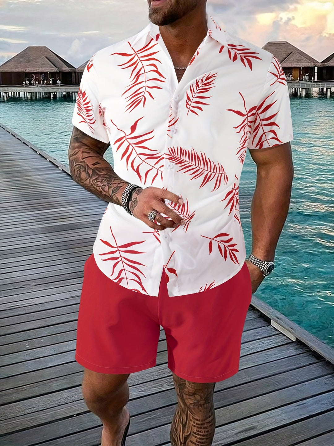 Tropisches Shirt und Shorts-Set für Männer, ideal für entspannte Strandtage im Sommer.