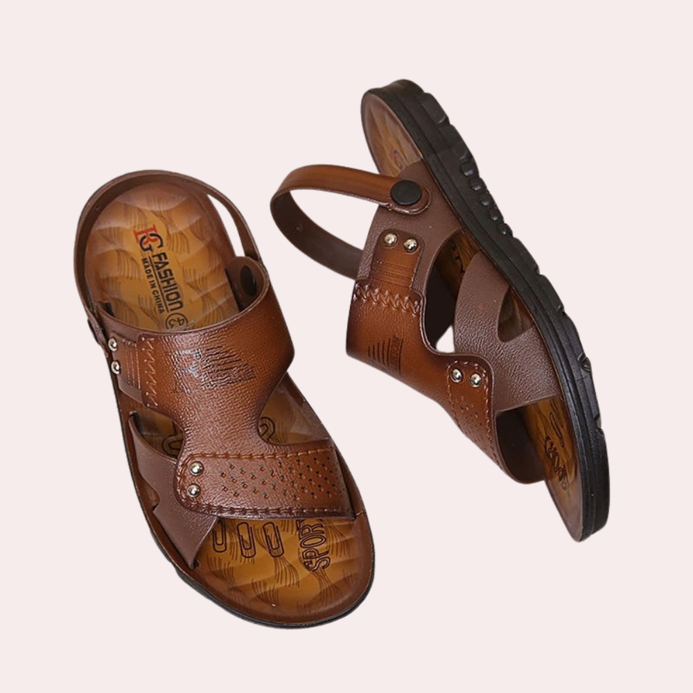 Vielseitige Herren-Sommersandalen mit gepolsterter Sohle und atmungsaktivem Material für Komfort bei jeder Gelegenheit.