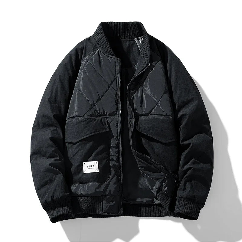 Warme gesteppte Bomberjacke für Männer mit klassischem Design und funktionalen Details.
