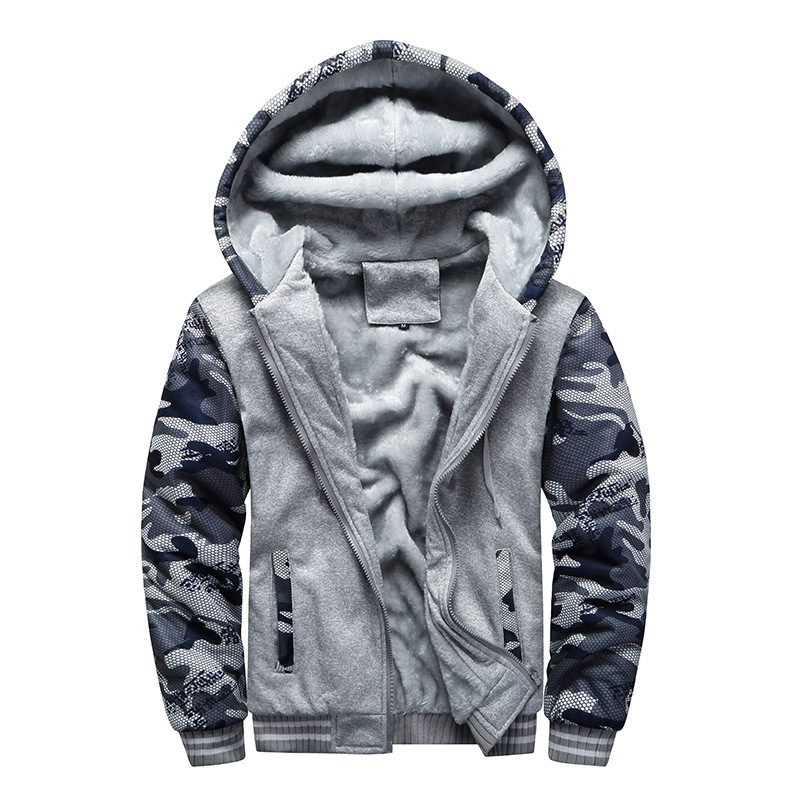 Warme und kuschelige Fleecejacke mit Kapuze für kalte Tage, perfekt für Komfort und Schutz.