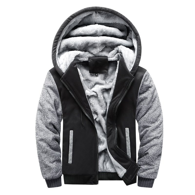 Warme und kuschelige Fleecejacke mit Kapuze für kalte Tage, perfekt für Komfort und Schutz.