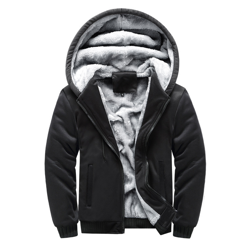 Warme und kuschelige Fleecejacke mit Kapuze für kalte Tage, perfekt für Komfort und Schutz.
