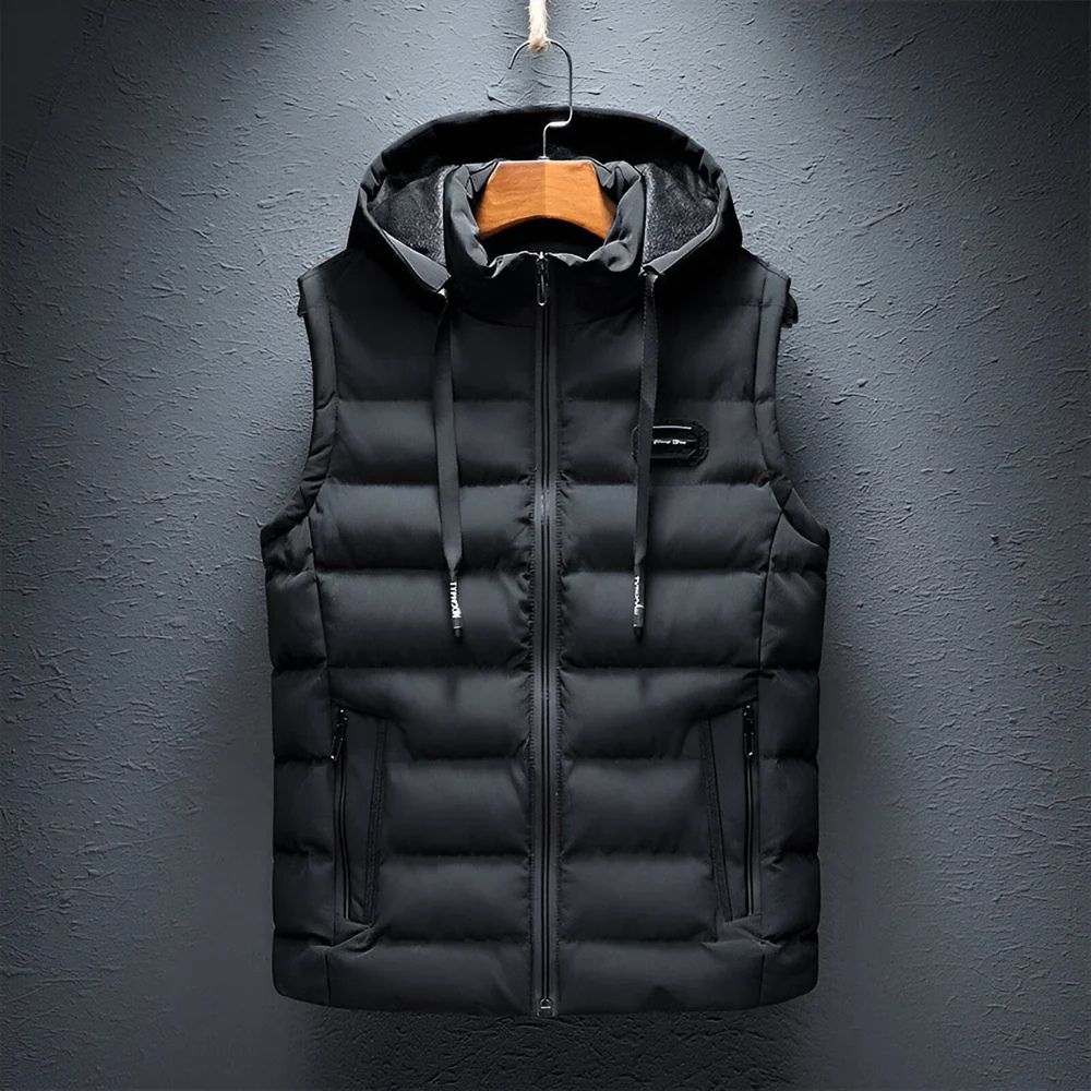 Warme Winterweste mit Kapuze für Männer – ideal für kalte Herbst- und Wintertage.