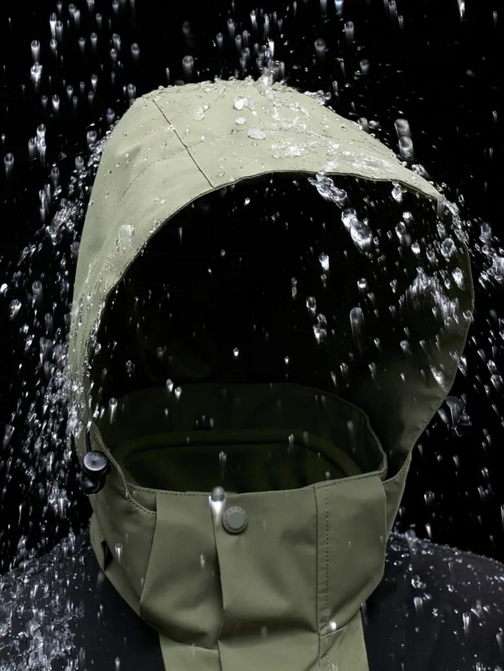 Wasserdichte warme 3-Lagen-Winterjacke, schützt vor Kälte und Nässe bei extremem Wetter.