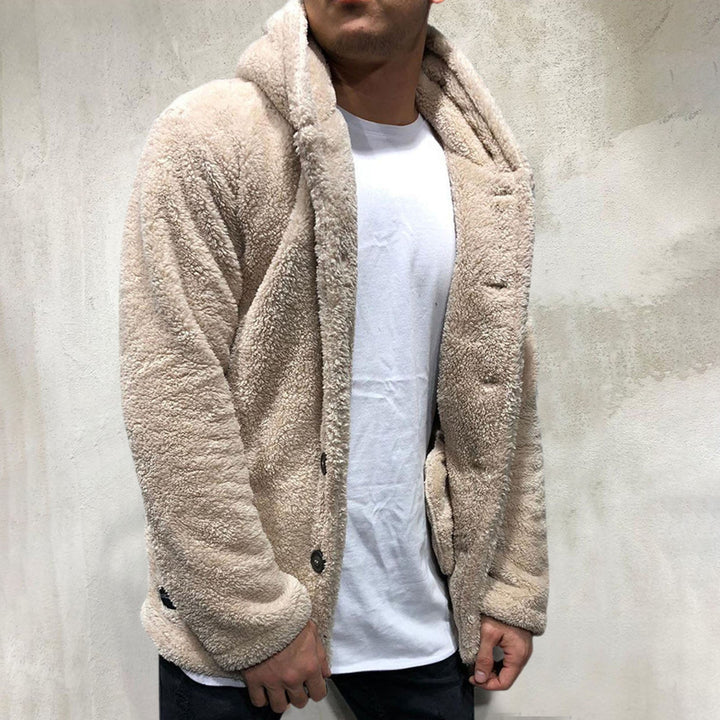 Kuscheliger Plüsch-Kapuzenpullover für Männer mit weichem Material für maximalen Komfort und Wärme.