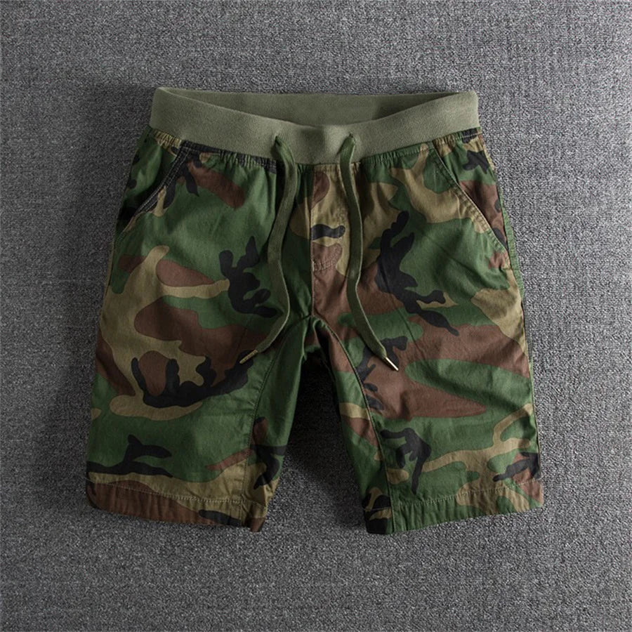 Zeitlose Herren Tarn-Sommer-Shorts – leicht, bequem und ideal für warme Tage.