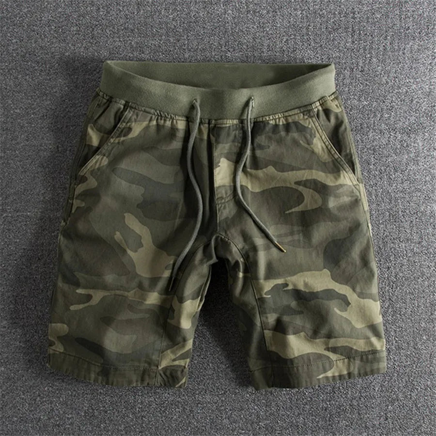 Zeitlose Herren Tarn-Sommer-Shorts – leicht, bequem und ideal für warme Tage.