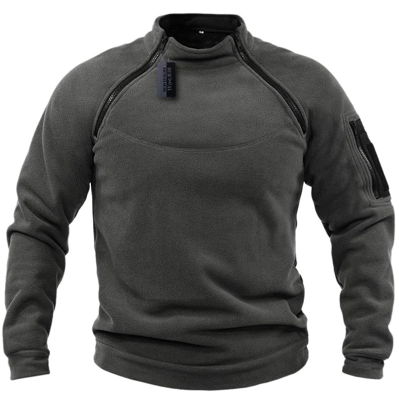 Zeitloser Military-Fleece-Pullover für Männer, wärmespendend und strapazierfähig für Herbst und Winter.